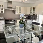 Maison Dans Avec Piscine Et Tennis *