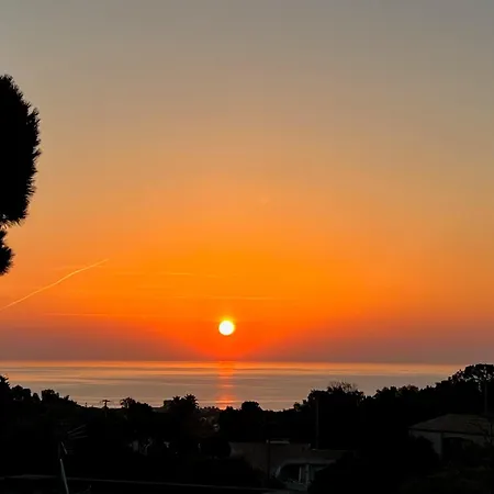 Maison Dans Résidence Avec Piscine Et Tennis Сasa de vacaciones Antibes